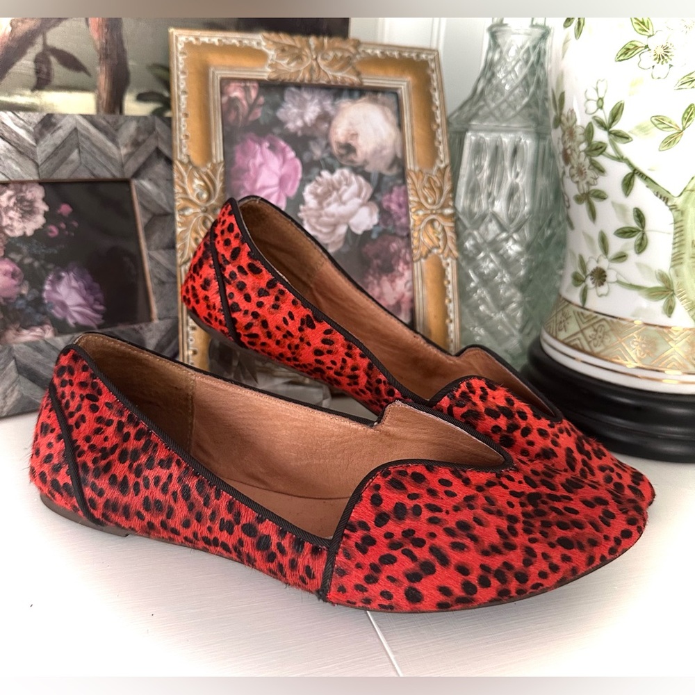 Anthropologie GeeWaWa Lydia Cutout Red Leopard Print Calf Hair Point Toe Loafers